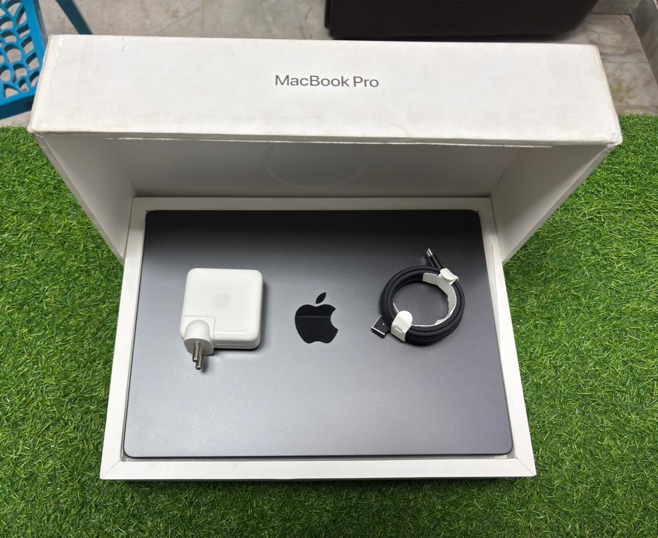 Apple MacBook Pro latest generation performance laptop