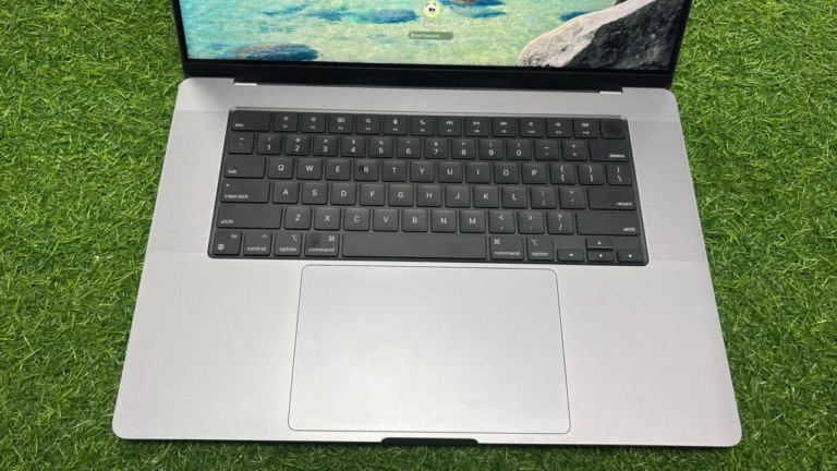 Refurbished Apple MacBook Pro 2021 A2485 16 inch display